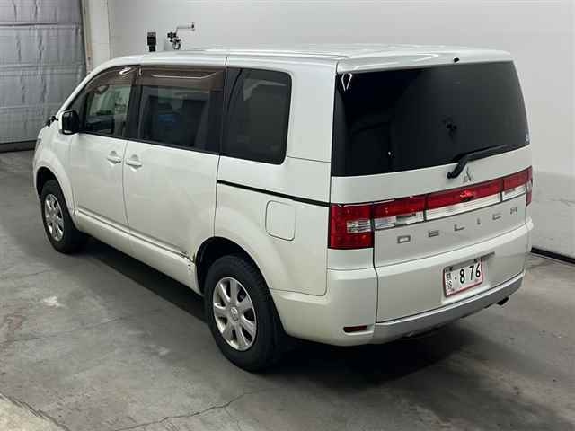 MITSUBISHI DELICA D5 2012