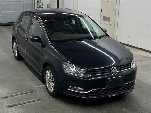 VOLKSWAGEN POLO 2015
