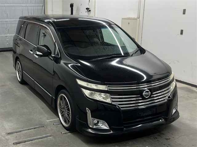 NISSAN ELGRAND 2010