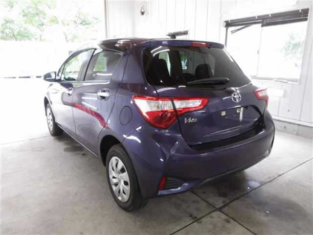 TOYOTA VITZ 2019