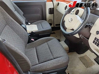 TOYOTA PORTE 2012
