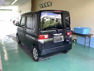 DAIHATSU TANTO 2011