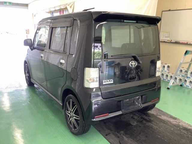 TOYOTA PIXIS SPACE 2012