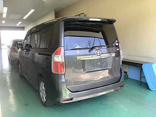 TOYOTA NOAH 2008
