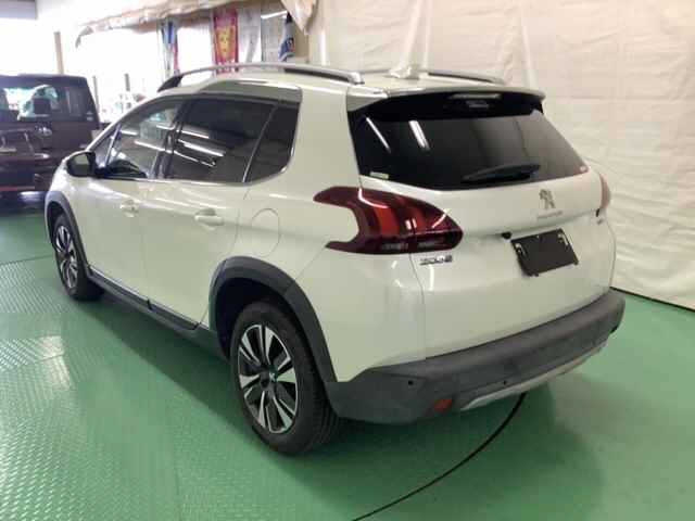 PEUGEOT 2008 2016