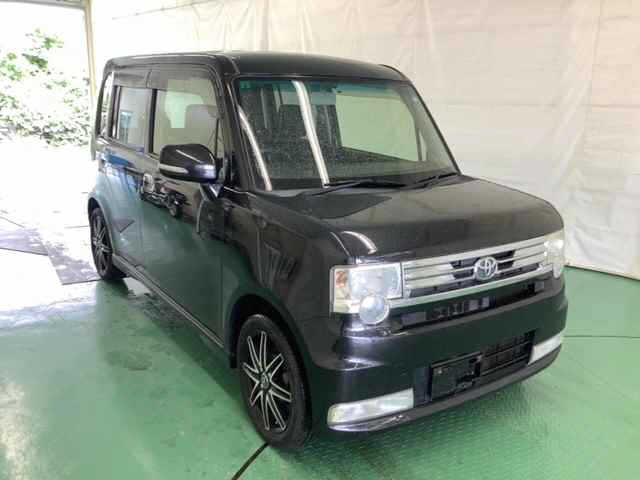 TOYOTA PIXIS SPACE 2012