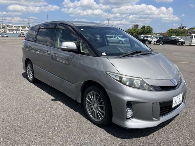 TOYOTA ESTIMA 2013