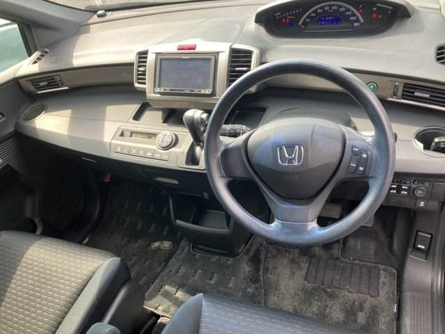 HONDA FREED 2013