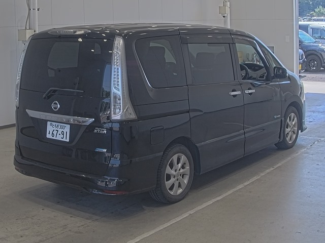 NISSAN SERENA 2013