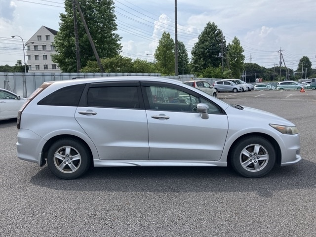 HONDA STREAM 2010