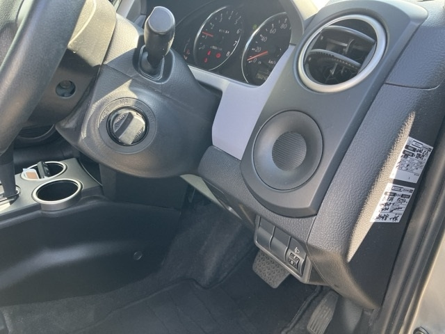 MAZDA VERISA 2010
