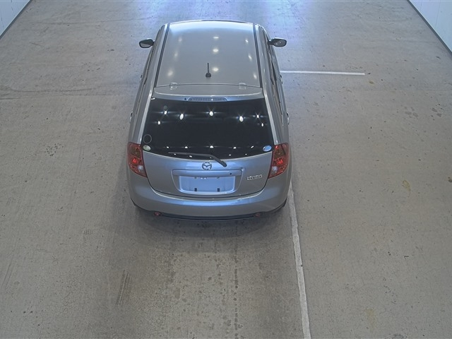 MAZDA VERISA 2010