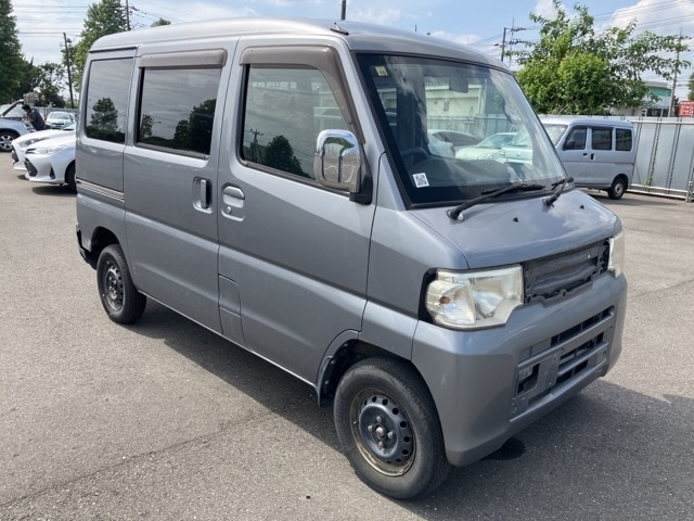 NISSAN CLIPPER VAN 2013