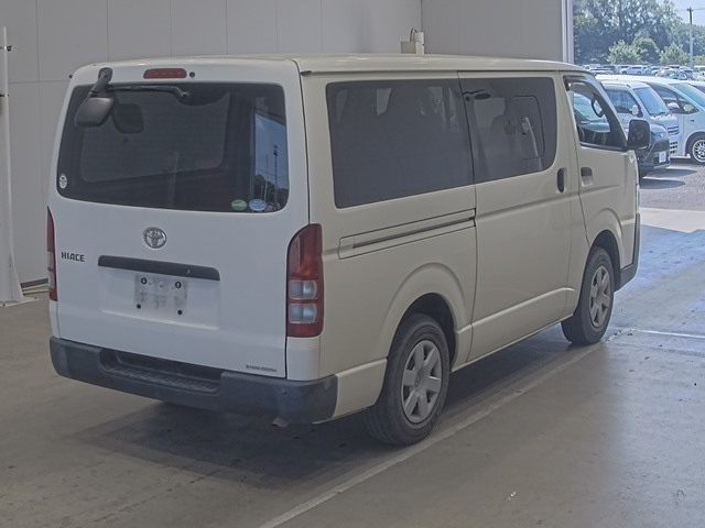 TOYOTA HIACE VAN 2018