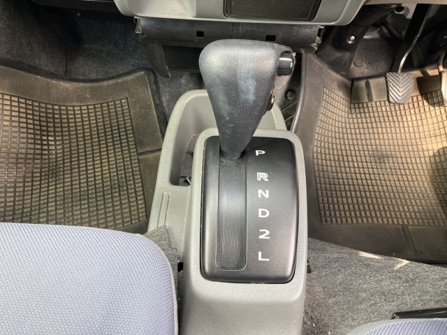 NISSAN CLIPPER VAN 2013