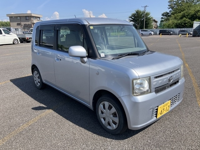 TOYOTA PIXIS SPACE 2012