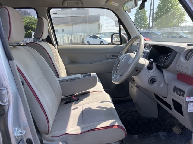 TOYOTA PIXIS SPACE 2012