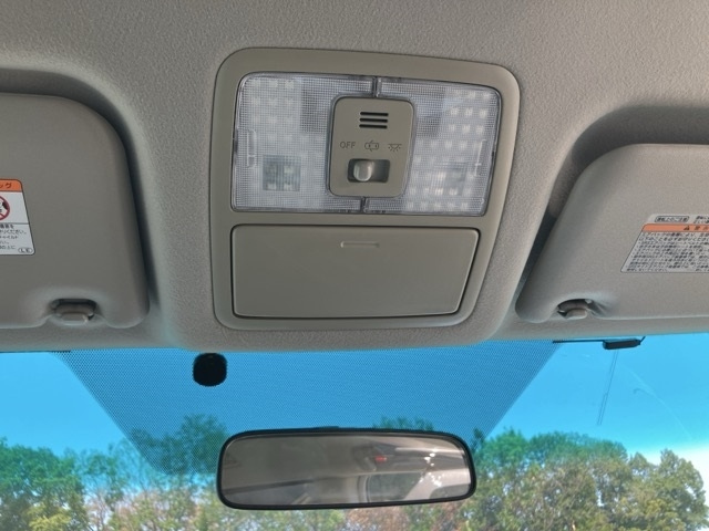 TOYOTA NOAH 2008