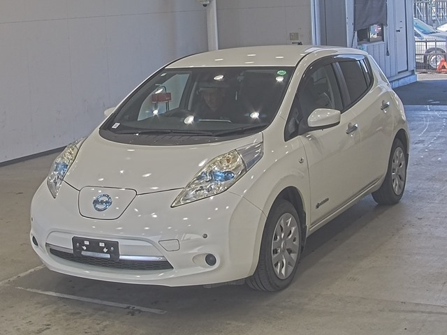 NISSAN LEAF 2016