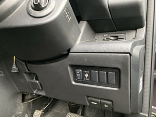 NISSAN SERENA 2010