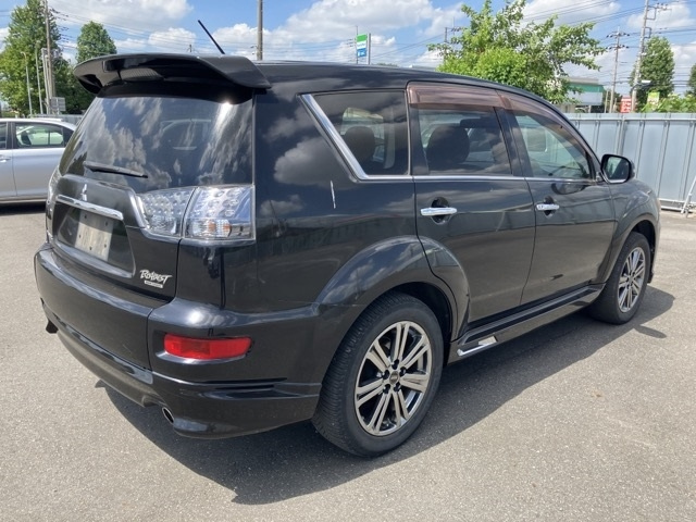 MITSUBISHI OUTLANDER 2010