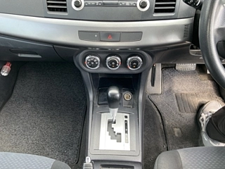 MITSUBISHI GALANT FORTIS 2010