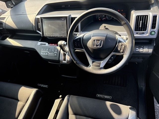 HONDA STEP WAGON 2013