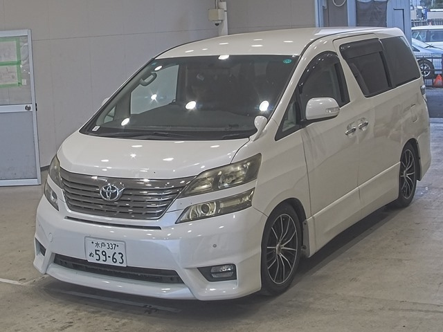 TOYOTA VELLFIRE 2011
