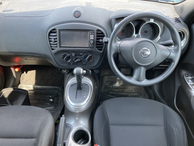NISSAN JUKE 2011