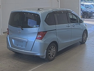 HONDA FREED 2010