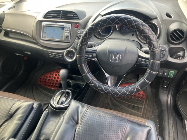 HONDA FIT SHUTTLE 2013