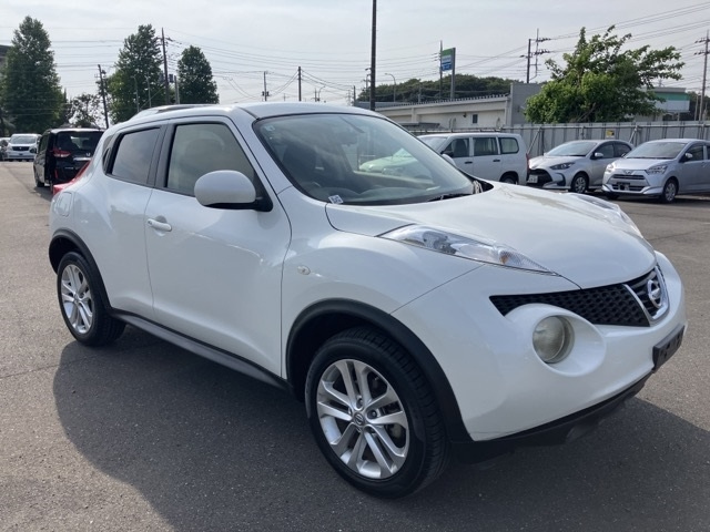 NISSAN JUKE 2012
