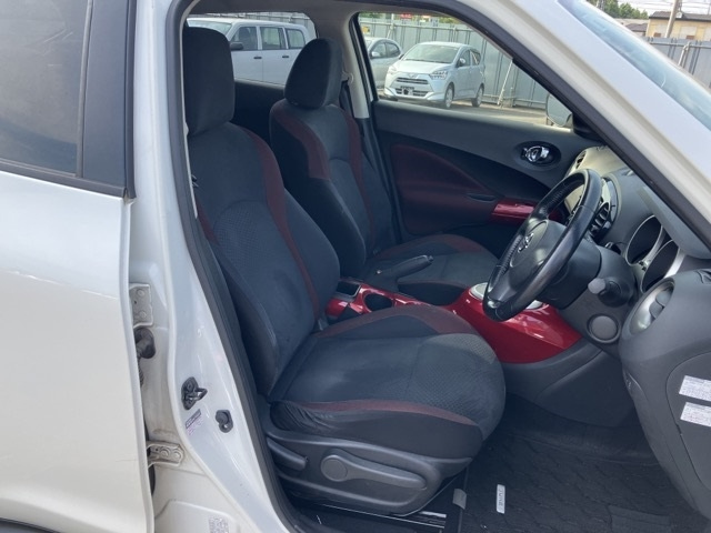 NISSAN JUKE 2012