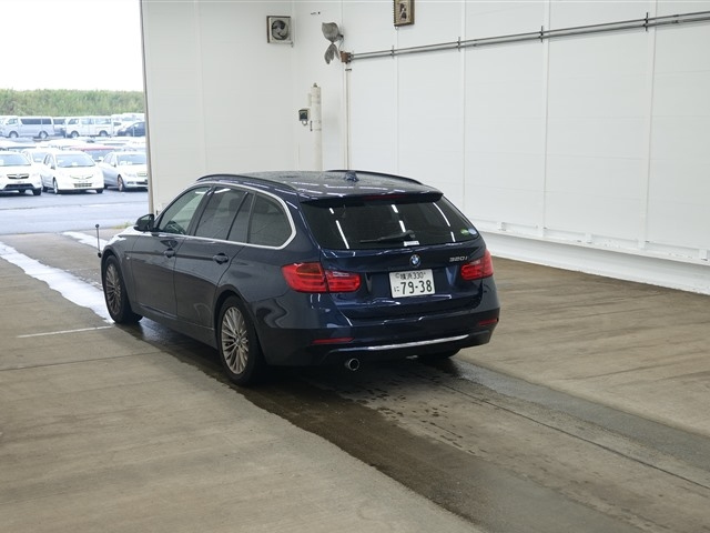 BMW 3 SERIES 2013