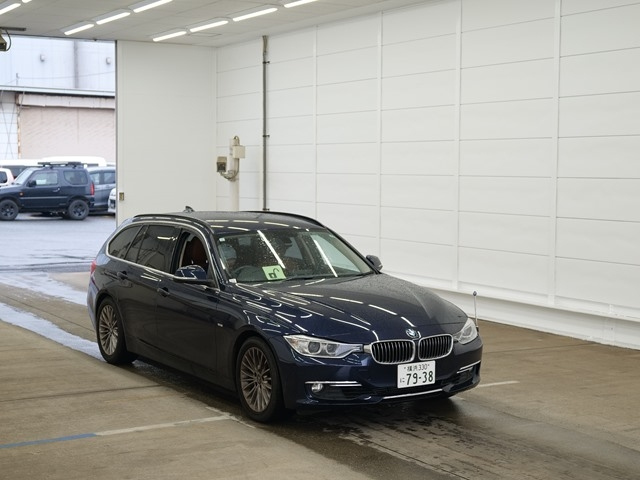 BMW 3 SERIES 2013