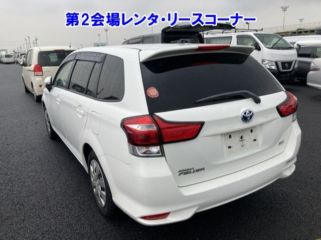 TOYOTA COROLLA FIELDER 2016