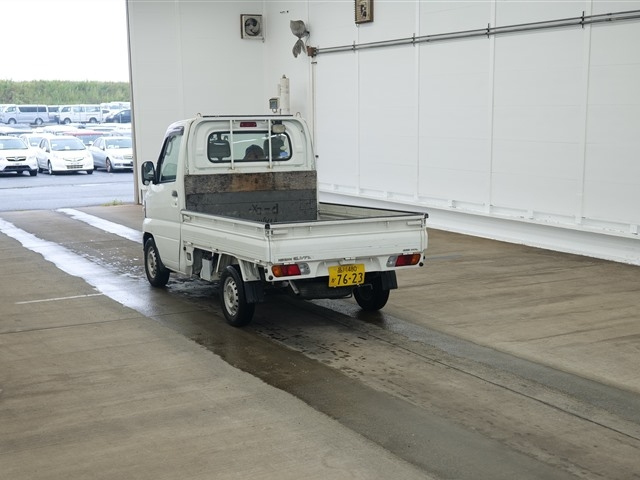 NISSAN CLIPPER TRUCK 2011