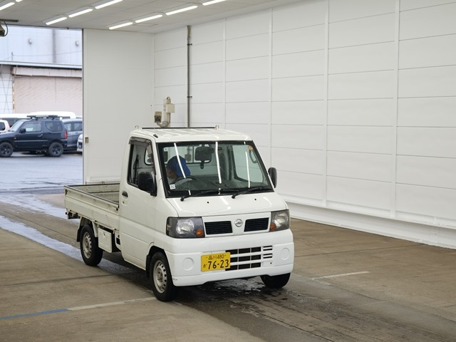 NISSAN CLIPPER TRUCK 2011