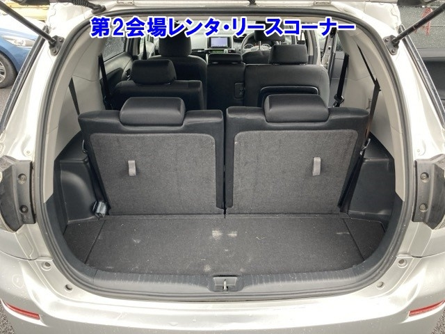 TOYOTA WISH 2013