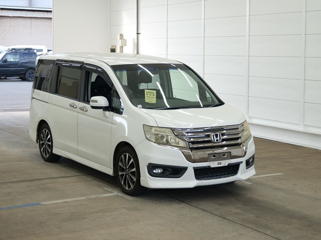 HONDA STEP WAGON 2013
