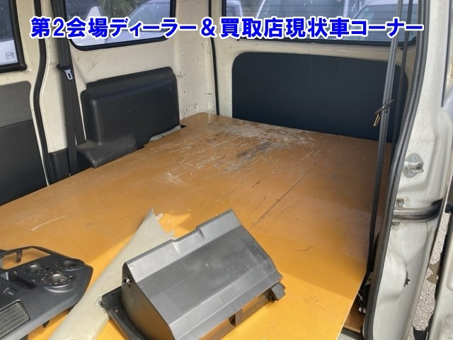 TOYOTA TOWN ACE VAN 2011