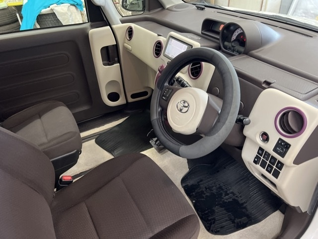 TOYOTA PORTE 2013