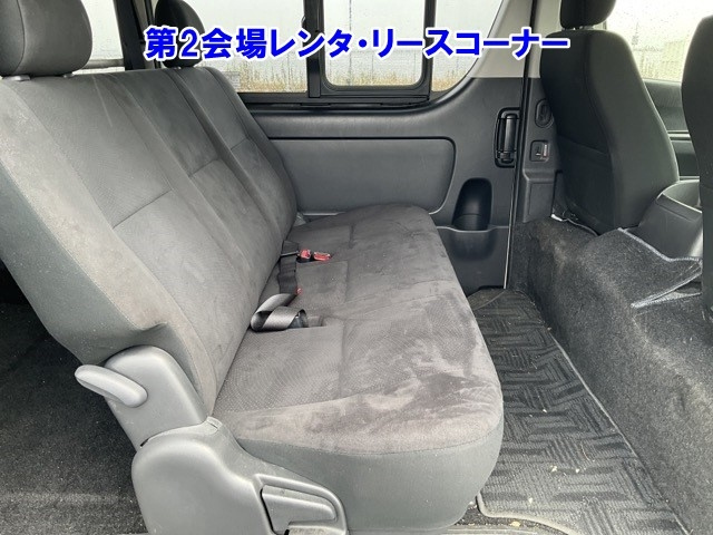 TOYOTA HIACE VAN 2016