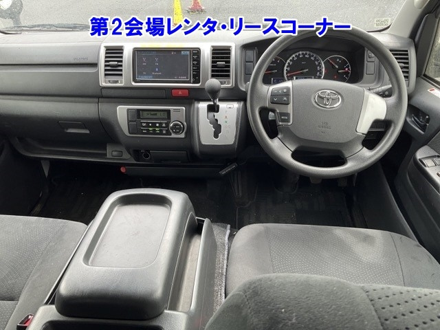 TOYOTA HIACE VAN 2016