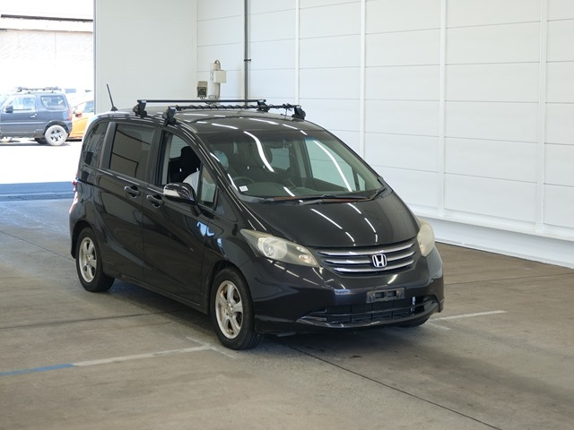 HONDA FREED 2010
