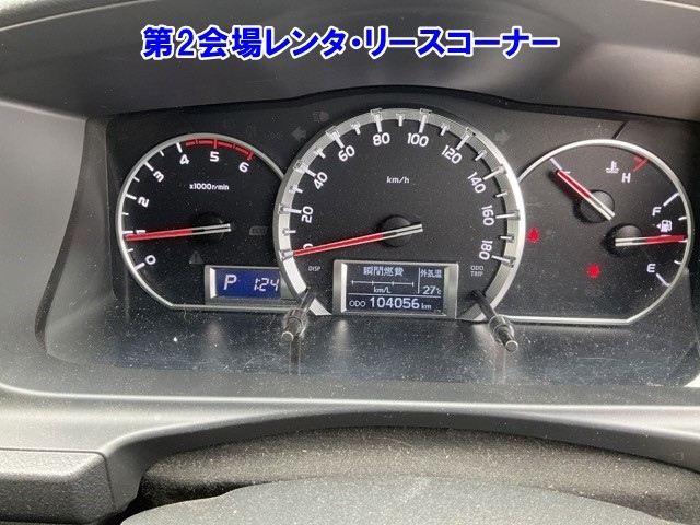 TOYOTA HIACE VAN 2016