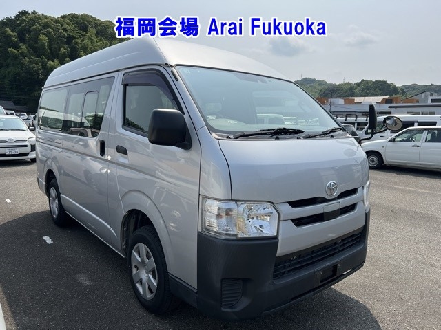 TOYOTA HIACE VAN 2019