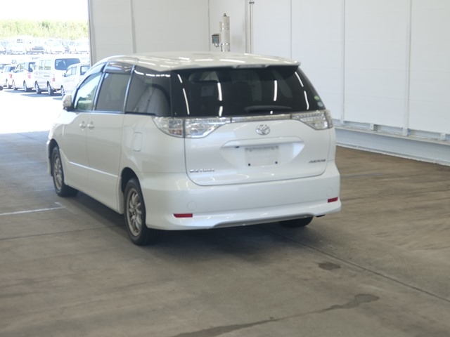 TOYOTA ESTIMA 2012