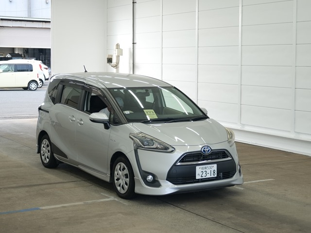 TOYOTA SIENTA 2016
