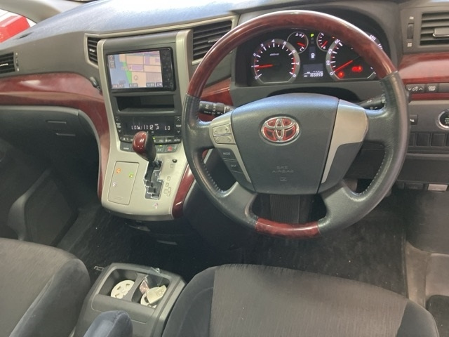 TOYOTA ALPHARD 2009